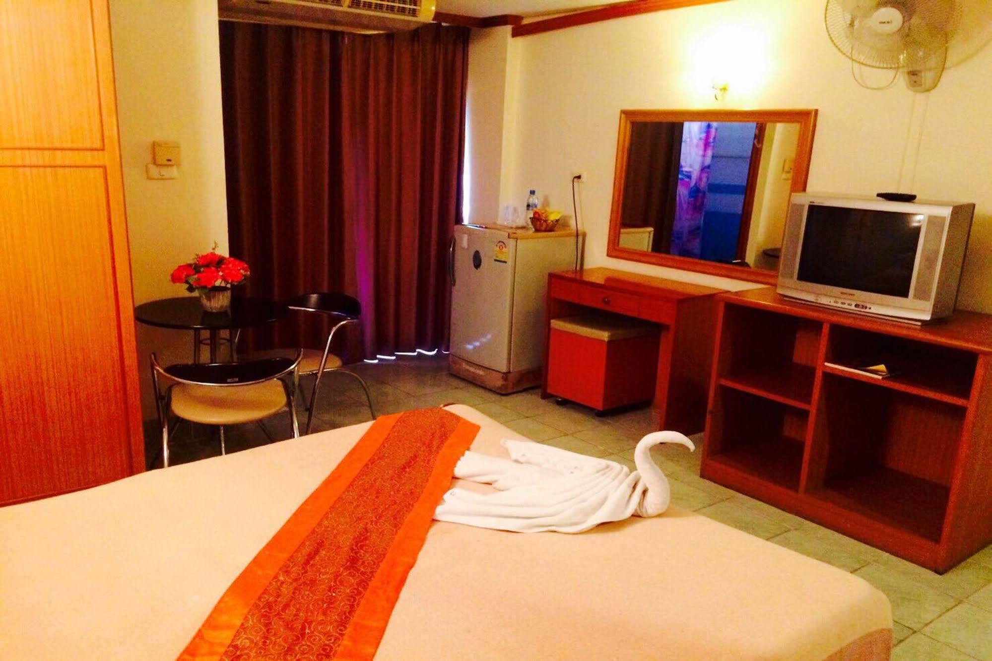 Hotel Shagwell Mansions Pattaya Zewnętrze zdjęcie
